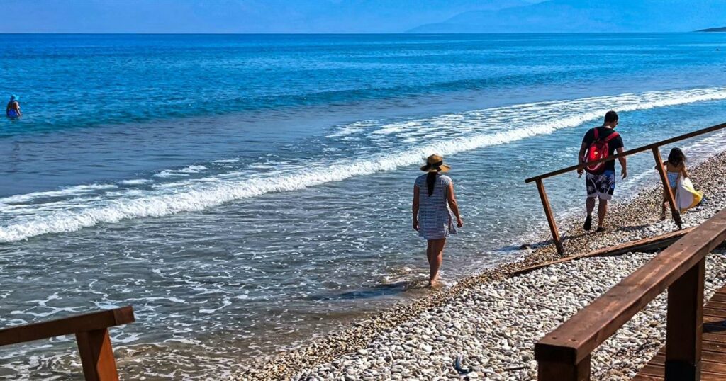 Επικείμενος καύσωνας: Προετοιμαστείτε για τετραήμερο «καμίνι», προειδοποιεί ο Κώστας Λαγουβάρδος.