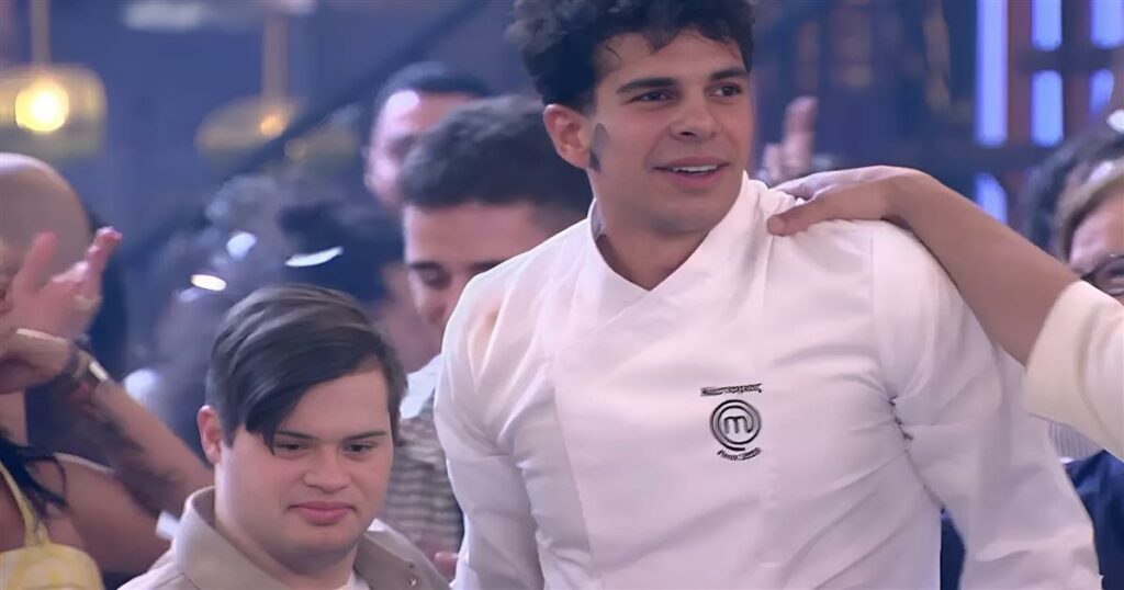 Νικητής MasterChef 2025: Ο θρίαμβος του Νέστορα!