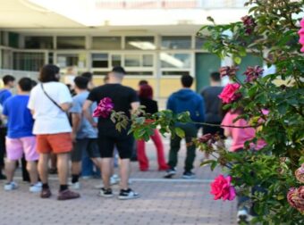 “Πανελλαδικές Εξετάσεις: Ανακάλυψε τους Κορυφαίους Τομείς, τις Ευκαιρίες Σπουδών και το Επάγγελμα του Αύριο”
