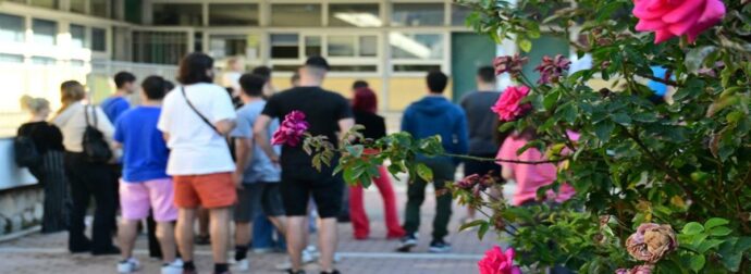 “Πανελλαδικές Εξετάσεις: Ανακάλυψε τους Κορυφαίους Τομείς, τις Ευκαιρίες Σπουδών και το Επάγγελμα του Αύριο”