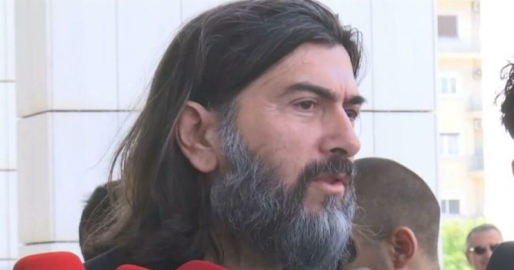 Πρώτες δηλώσεις από τον πατέρα Αντώνιο μετά τη δίκη: «Είναι μια τεράστια διαστρέβλωση»