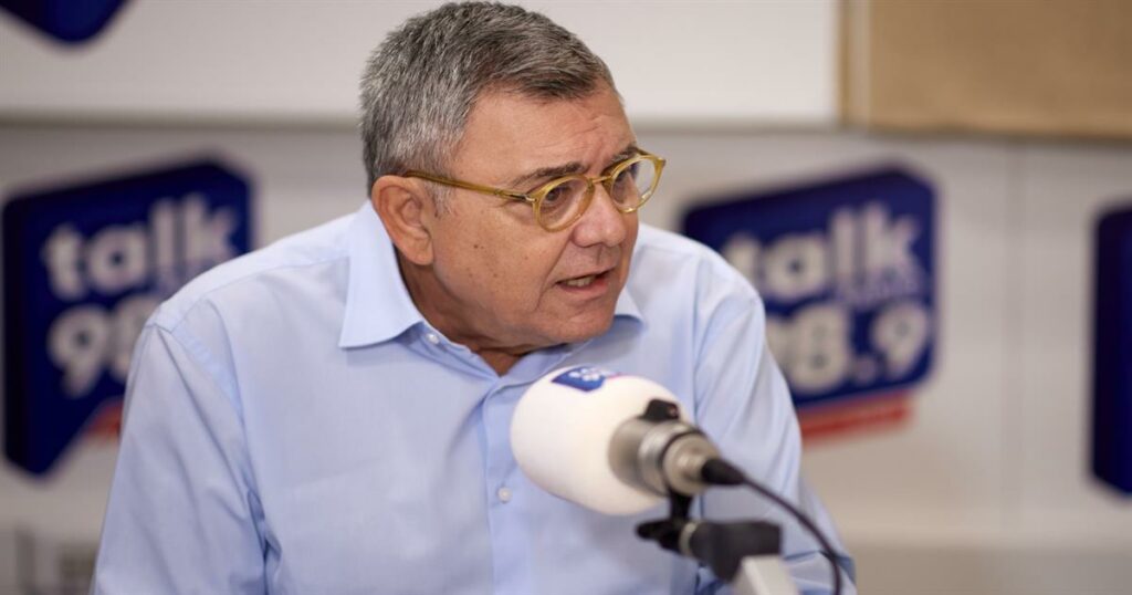Έξαλλος ο Τάκης Χατζής: «Σταματήστε την κοροϊδία, έχετε καταλάβει πόσο ντροπιαστήκατε;»