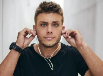 Συνελήφθη ο influencer Αλέξανδρος Κοψιάλης: Οδηγούσε χωρίς δίπλωμα και βρέθηκε αντιμέτωπος με το νόμο!