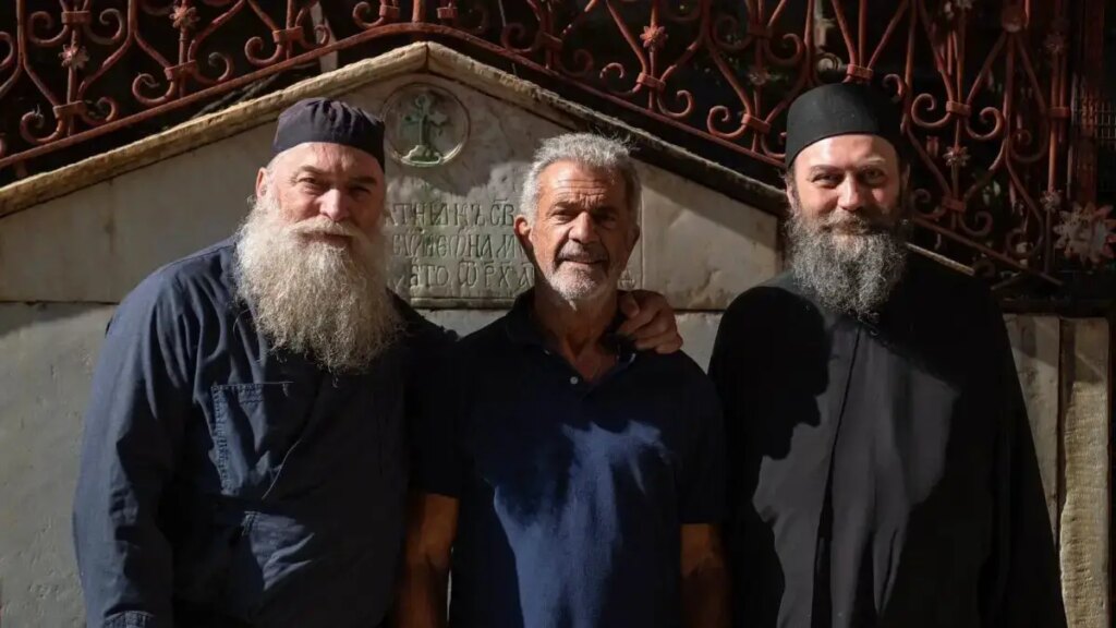 Ο Μελ Γκίμπσον σε Μυστική Απόδραση στο Άγιον Όρος – Ανακαλύψτε τη Μονή που Επέλεξε για Πνευματική Ανασυγκρότηση.