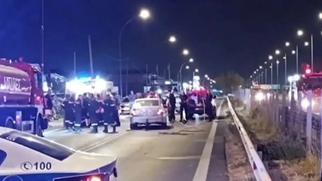 Πυροσβέστρια Εθελόντρια Τραυματίστηκε από Όχημα κατά τη Διάρκεια Πυρόσβεσης στην Αθηνών – Λαμίας: Ήρωας σε Κίνδυνο!