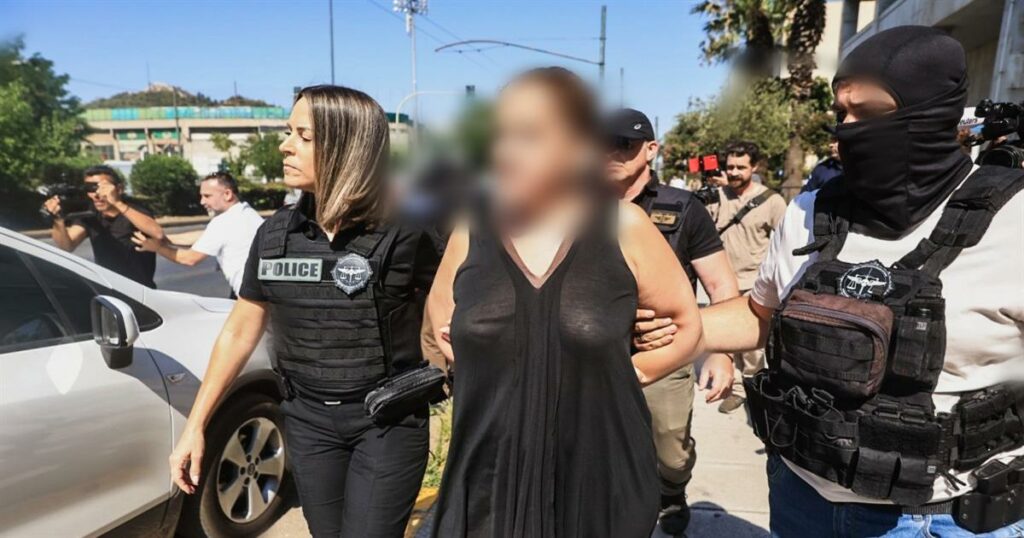 «Στο στόχαστρο η πρώην σύζυγος στην Αγία Παρασκευή: ‘Μοναδικό κίνητρο για τη δολοφονία του καθηγητή’»