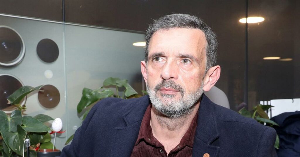Κακούρης: Η πάλη με την κατάθλιψη και η διακριτικότητα για τη σύζυγό του Αλίκη – «Η επιθυμία της είναι να μην μιλάω για εκείνη»