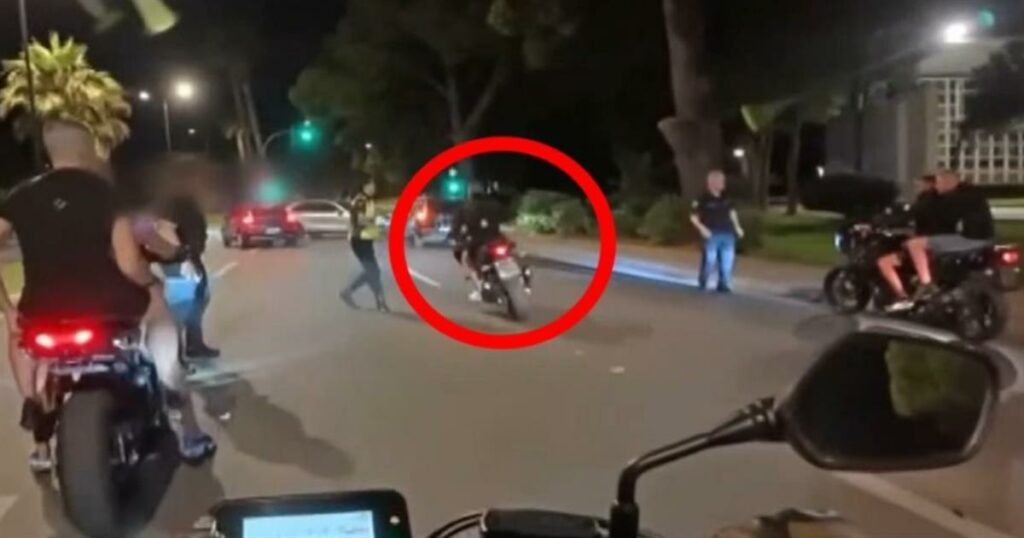 Βουλιαγμένη: Η συγκλονιστική προσπάθεια διαφυγής οδηγών από μπλόκο – Κίνδυνος για αστυνομικό!