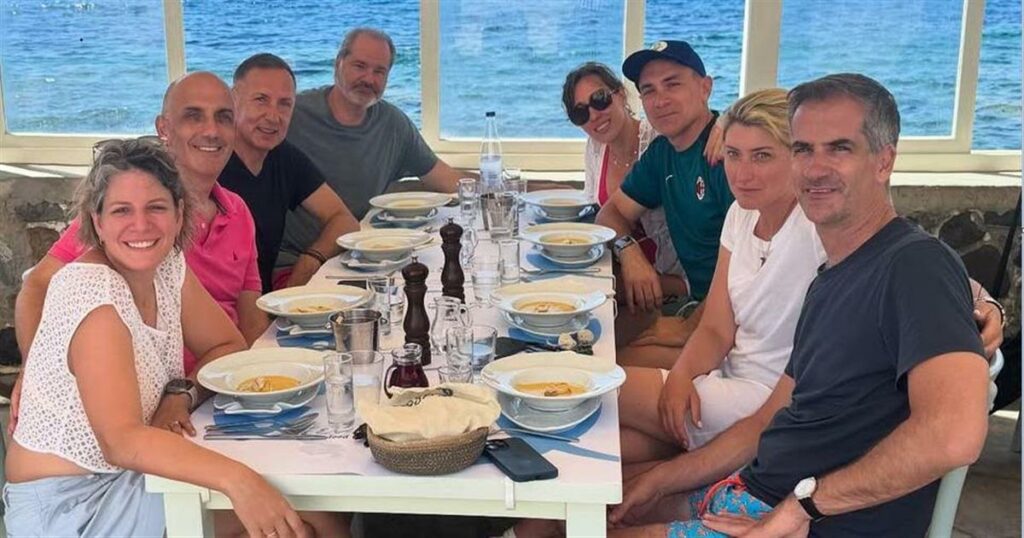 Ο Μπακογιάννης και η Κοσιώνη απολαμβάνουν το καλοκαίρι στη Νίσυρο με στυλ!