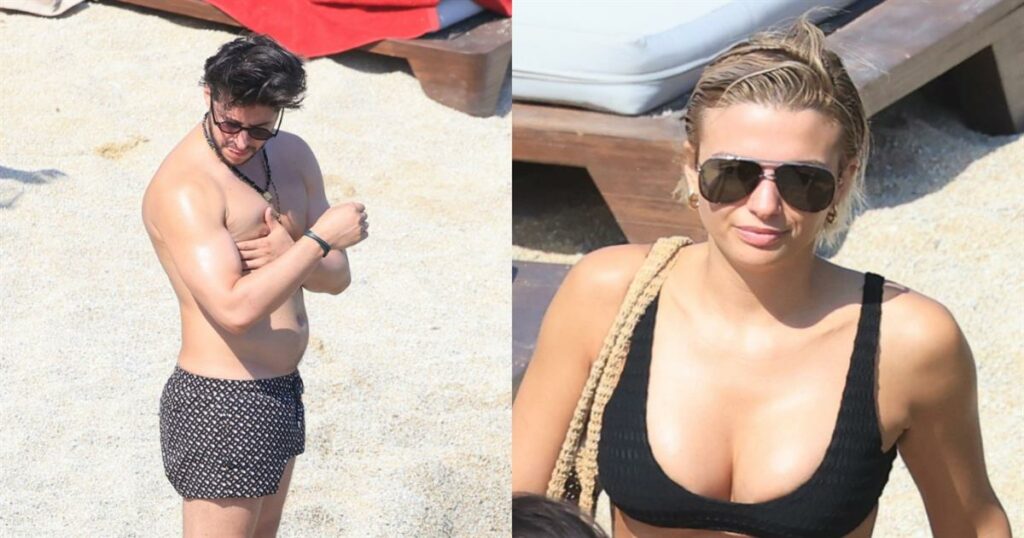 Ρομαντική στιγμή στη Μύκονο: Ο Λιόλιος και ο Χάρης Παπατζανής απαθανατίστηκαν σε τρυφερό φιλί, χωρίς να προσέξουν την κάμερα (Φωτογραφίες)