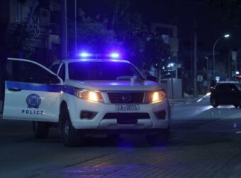 Καταδίωξη θρίλερ στον Ασπρόπυργο: Αρνήθηκε να σταματήσει για έλεγχο με μουσική στη διαπασών!