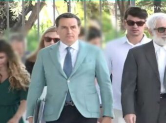 Ο εισαγγελέας στη δίκη Φιλιππίδη: «Γιατί να ακολουθήσουμε τις επιταγές των ΜΜΕ; Δήλωση αθώωσης για τον ηθοποιό».