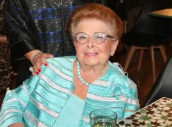 Προσωπικά Αντικείμενα της Βέφας Αλεξιάδου Ανακαλύφθηκαν σε Παζάρι στον Ελαιώνα!