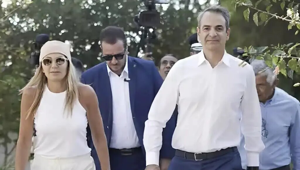 Κυριάκος Μητσοτάκης: «Τιμούμε αυτούς που μας προστατεύουν στον Δεκαπενταύγουστο».