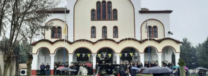 Συγκλονισμένη η Ελλάδα: Σήμερα το τελευταίο αντίο στα θύματα της φωτιάς στη «Βιολάντα», σύσσωμο το χωριό αποχαιρετά τη Σταυρούλα.