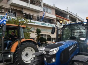 Αγρότες εν δράσει: Ποιοι αποχωρούν από τα μπλόκα και ποιοι σχεδιάζουν δυναμική παρουσία στην Αθήνα.