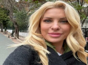 Η Ελένη Μενεγάκη λανσάρει το απόλυτο χρώμα της σεζόν και προκαλεί πανικό στα νυχάδικα!