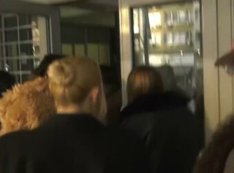 Ιωάννα Τούνη: Στους διαδρόμους του Μεγάρου Θεσσαλονίκης για την υπόθεση εκδικητικής πορνογραφίας (Δείτε το βίντεο)