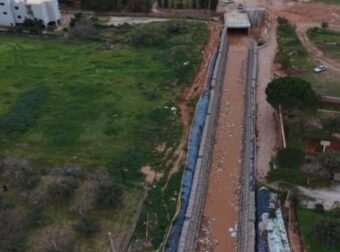 Βάρη σε Κρίσιμη Κατάσταση: Εντυπωσιακές Αεροφωτογραφίες Αποκαλύπτουν το Μέγεθος της Καταστροφής.