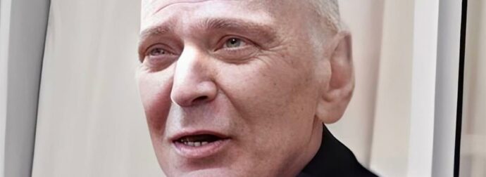 Γνωστός τραγουδιστής και παρουσιαστής: Η μάχη του με τα σοβαρά προβλήματα υγείας σε συνθήκες απομόνωσης.
