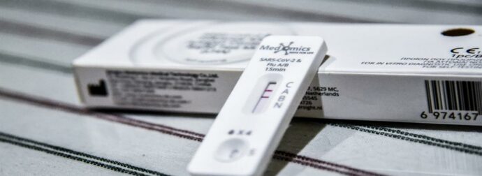 Έξαρση γρίπης: Πώς να προστατευτείτε – Κρίσιμες οδηγίες για νοσοκομεία και συμπτώματα.