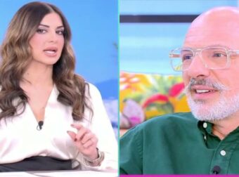 Σατιρικό σχόλιο Τσιμτσιλή: «Ο Μουτσινάς έχει γεμίσει το πορτοφόλι του από την τηλεόραση!»