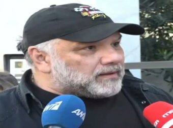 «Απαράδεκτο! Ντροπή σας! Νέοι άνθρωποι να κλέβετε…» – Οργισμένη αντίδραση του Γρηγόρη Αρναούτογλου μπροστά στις κάμερες.