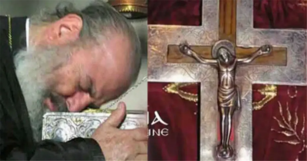 Ο θαυματουργός στιγμιότυπο: Ο Αρχιεπίσκοπος Χριστόδουλος και η ευωδία του Τίμιου Σταυρού στον Λυκαβηττό.