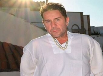 Δύσκολες στιγμές για τον Γιώργο Μαζωνάκη – Ανησυχητικές εξελίξεις από το νοσοκομείο.