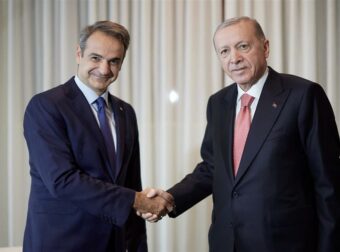 Ανατροπή στα εκλογικά δεδομένα: Πώς επηρεάστηκε η ΝΔ μετά την επίσκεψη Μητσοτάκη στην Τουρκία.