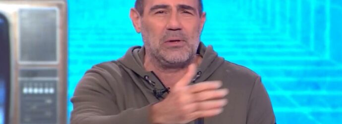 Χωρίς Ρεύμα το «Ράδιο Αρβύλα» με τον Αντώνη Κανάκη: “Ο Αγαπημένος μας ΔΕΔΔΗΕ Απεργεί…”.