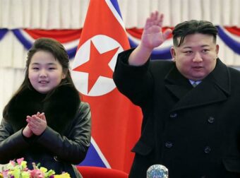 Η Άνοδος της Κιμ Γιου Άε: Η Έφηβη Διάδοχος που θα Καθοδηγήσει τη Βόρεια Κορέα.