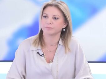 Μαρία Καρυστιανού: «Η ακρίβεια ευθύνεται για τις 250.000 ετήσιες αμβλώσεις» – Επιμένει στις θέσεις της