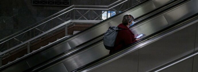 Δραματική εξέλιξη στο Σύνταγμα: Αποκάλυψη της ταυτότητας του θύματος που έπεσε στις ράγες του Μετρό.