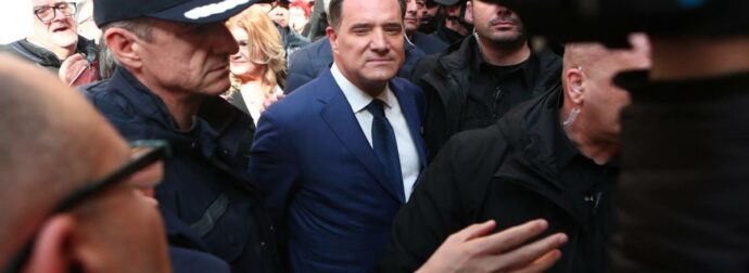 Γεωργιάδης για το χάος στο Κρατικό Νίκαιας: «Χωρίς την επέμβαση των ΜΑΤ, θα ήμουν νεκρός!»