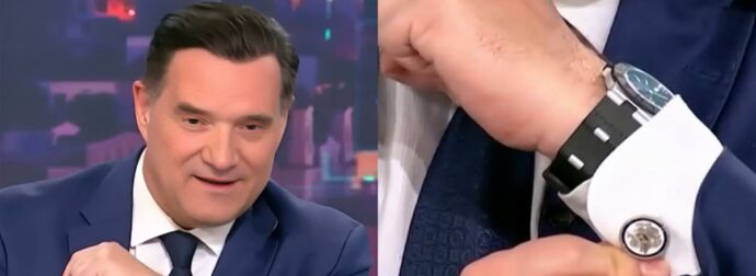 Άδωνις Γεωργιάδης για το συμβολισμό των μανικετόκουμπων με την αμερικανική σημαία: «Όπως όταν πας να αντιμετωπίσεις τον δράκουλα φοράς σταυρό, έτσι κι εγώ σε μια συνάντηση με πολλούς κομμουνιστές επέλεξα το εθνόσημο των ΗΠΑ για προστασία».