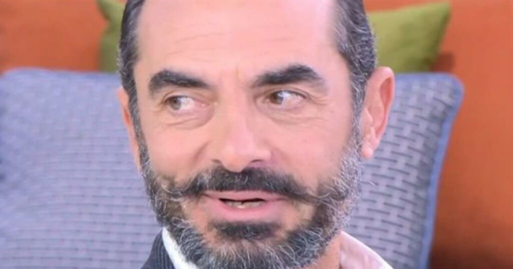 Αλέκος Συσσοβίτης για τον πατέρα του: «Η τραγική στιγμή που τον οδήγησε στο τέλος – Το χαστούκι που έφερε δάκρυα».