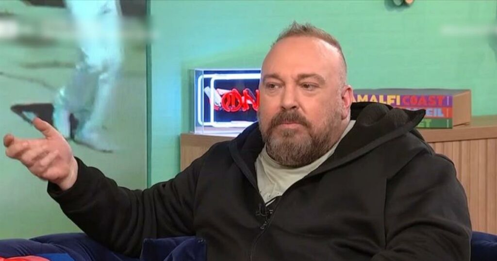 Γιώργος Αλκαίος: Η Αποκάλυψη για τη Ζωή στη Μήλο – «Έλεγαν πως Τρελάθηκα»