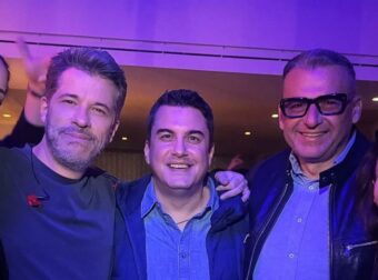 Γιώργος Λιάγκας: Ζωντανά με την Αντωνά στο show του Βαρθακούρη – Δείτε την αντίδραση της Αντελίνας!