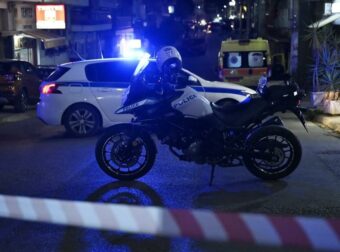 Καταδίωξη θρίλερ στην Κηφισιά: Γνωστός μάνατζερ σπάει τα μπλόκα της Τροχαίας – Οι σοβαρές συνέπειες που τον περιμένουν.