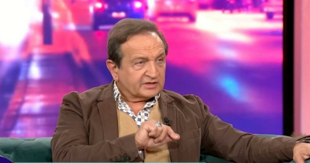 Σπύρος Μπιμπίλας: «Ζούσα έναν παθιασμένο έρωτα που με έκανε να υποφέρω, αλλά τον αγαπούσα βαθιά!»