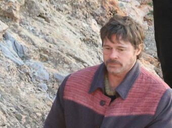 Μπραντ Πιτ: Ο Χολιγουντιανός αστέρας στη Νέα Μάκρη για την επόμενη κινηματογραφική του επιτυχία!