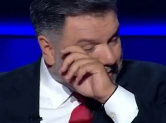 Συγκίνηση στο Εκατομμυριούχο: Ο Αρναούτογλου «λύγισε» στο πρώτο επεισόδιο μετά την απώλεια της μητέρας του.