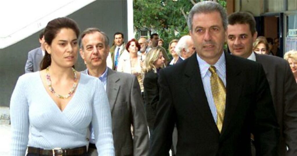 Δημήτρης Αβραμόπουλος: Οι αποκαλύψεις για το διαζύγιο από τη Βίβιαν Σπανούδη μετά από τρεις δεκαετίες.