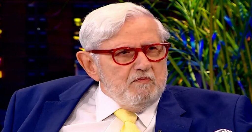 Ο Κώστας Καίσαρης αποκαλύπτει: «Αγκαλιάζοντας έναν γιο που δεν ήταν δικός μου»