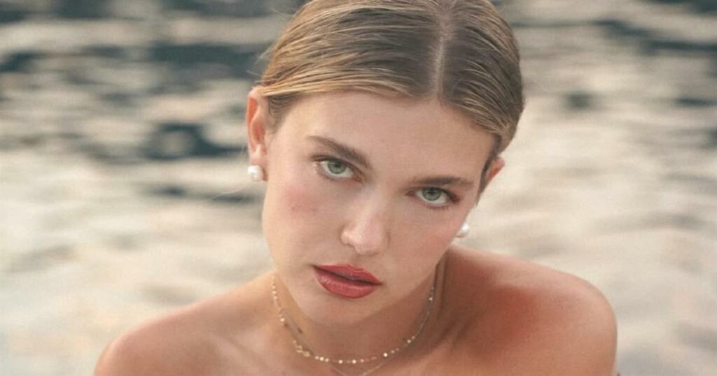 Η Κλέλια Ανδριολάτου καθηλώνει στα Bafta Awards 2026 – Το εκθαμβωτικό της look που τράβηξε τα βλέμματα!