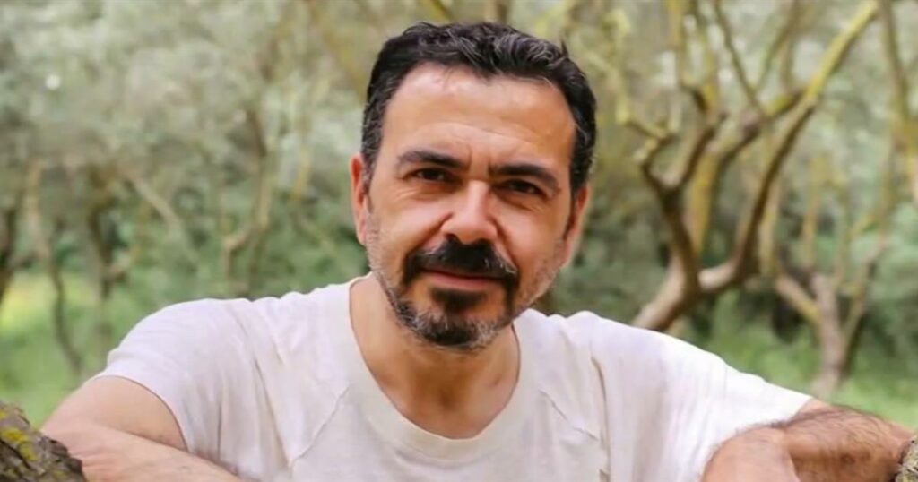 Η αθέατη πλευρά της απώλειας: Η οικογένεια του Κώστα Κοσμίδη αποκαλύπτει την τραγωδία πίσω από τον θάνατο του μοντέρ του Mega.