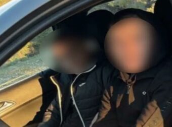 Νεαρός 17χρονος από το Λουτράκι Χάνει τη Ζωή του – Δίπλα του ο Τραυματίας Φίλος του: Οι Λεπτομέρειες του Αιματηρού Συμβάντος