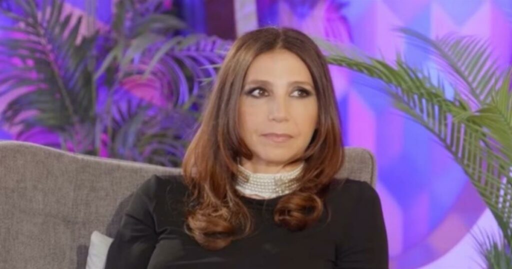 Αποκάλυψη Λυκουρέζου: Σοκαριστική εμπειρία σεξουαλικής παρενόχλησης από συνεργάτη της οικογένειας – «Ερχόταν στο δωμάτιο και τριβόταν πάνω μου».