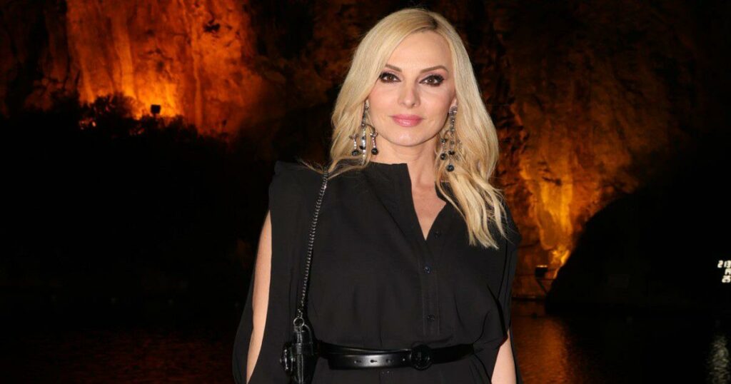 Πέγκυ Ζήνα: Η Αληθινή Προσωπικότητα της Κόρης της και οι Φιλικές Αντιπαραθέσεις τους